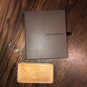 LOUIS VUITTON Vernis Key Pouch Beige Pochette